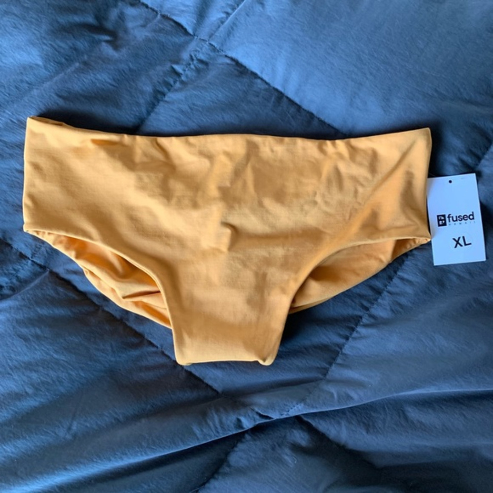 Fused Hawaii Girasole Kona bottoms
